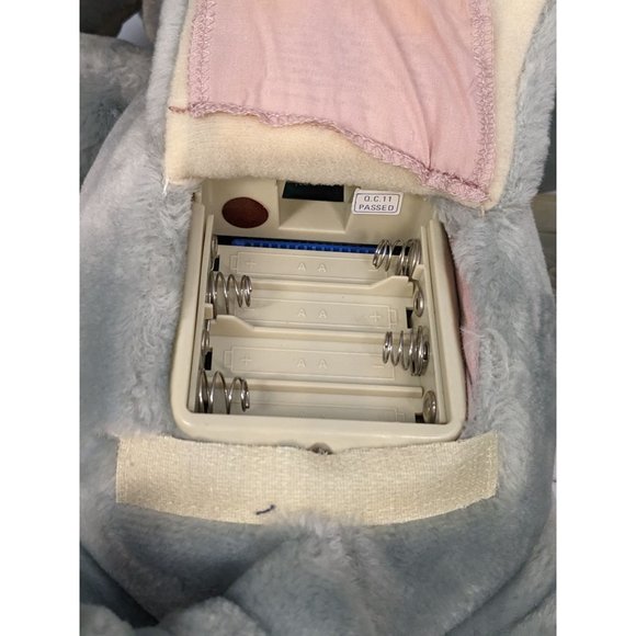 WRINKLES the DOG Vintage 80s Dog Puppets Lot of Two 15" WORKS - Picture 10 of 16